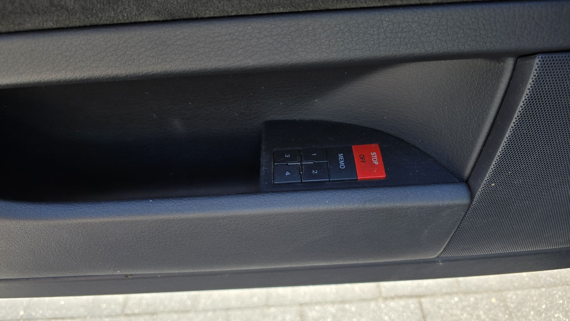 Fotele kanapy boczki Audi A4 B6 B7 Alcantara pamięć Europa