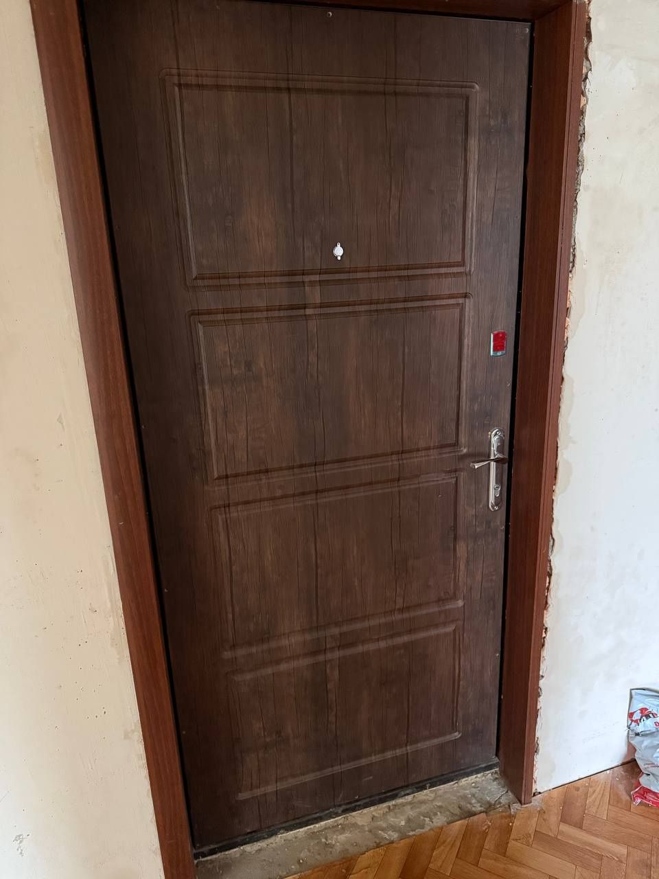 Продається 2 х кім кв.по вул Генерала Момота