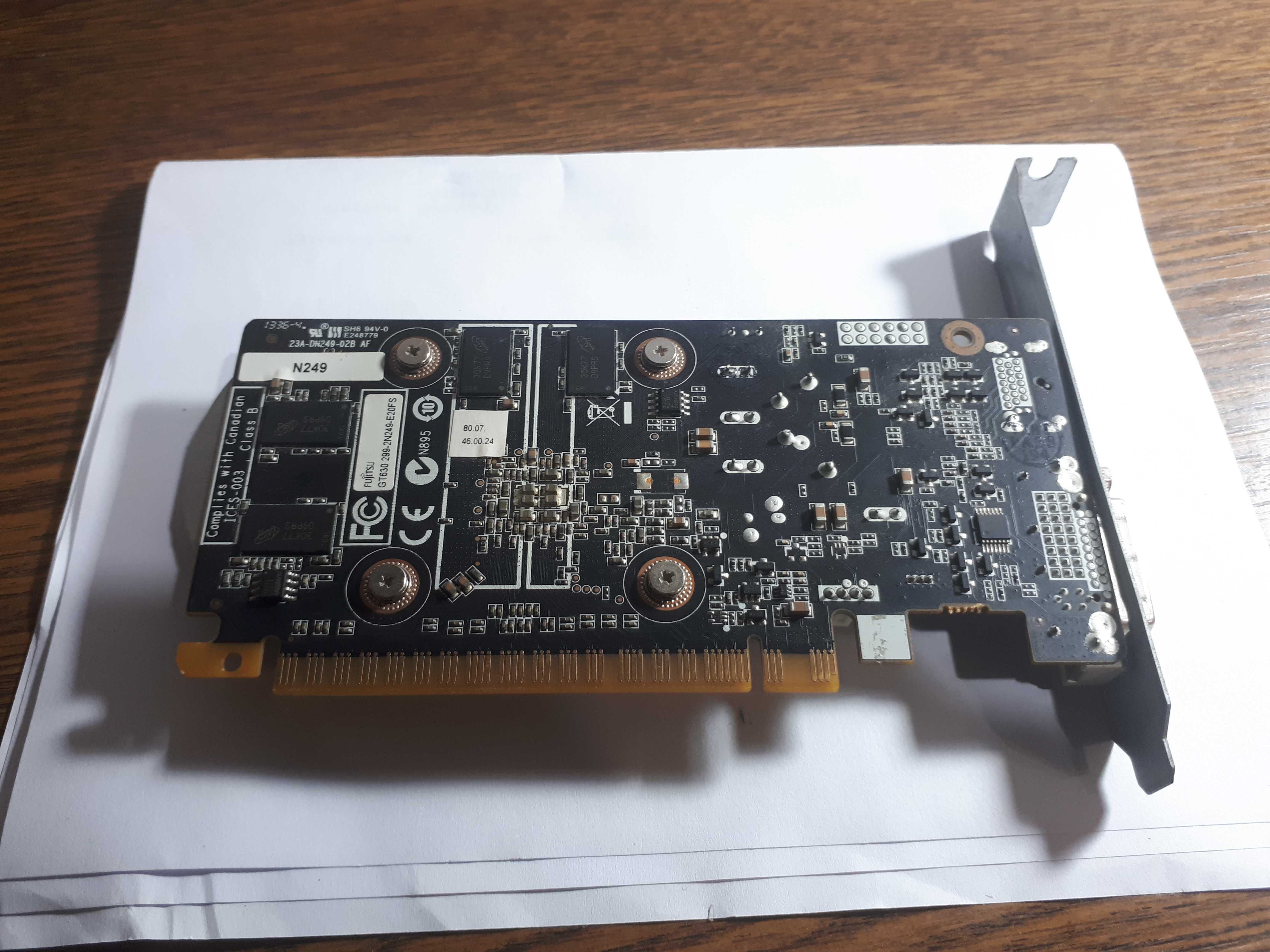 NVidia GeForce GT 630, 2 GB DDR3, Crucial Ballistix DDR4 8GB 3200