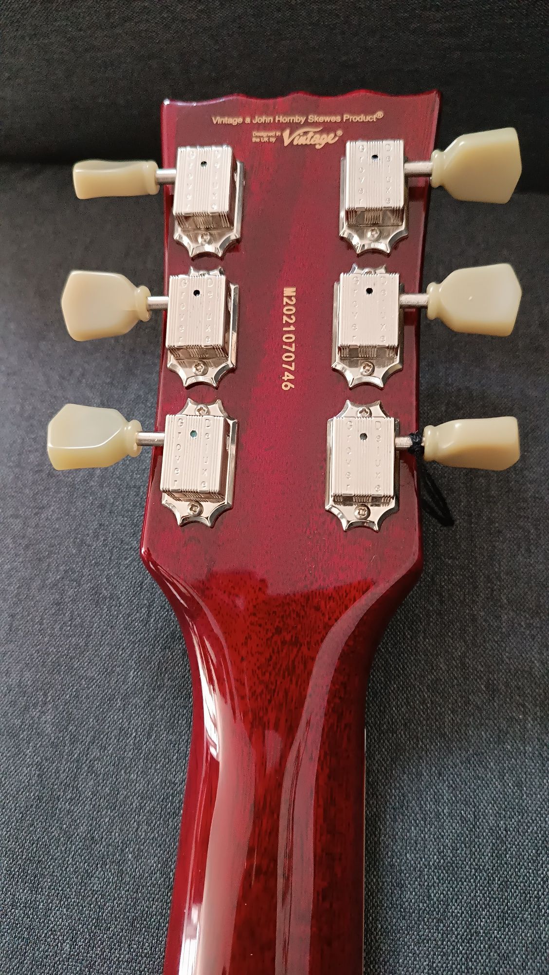 Vintage V100 Cherry Sunburst