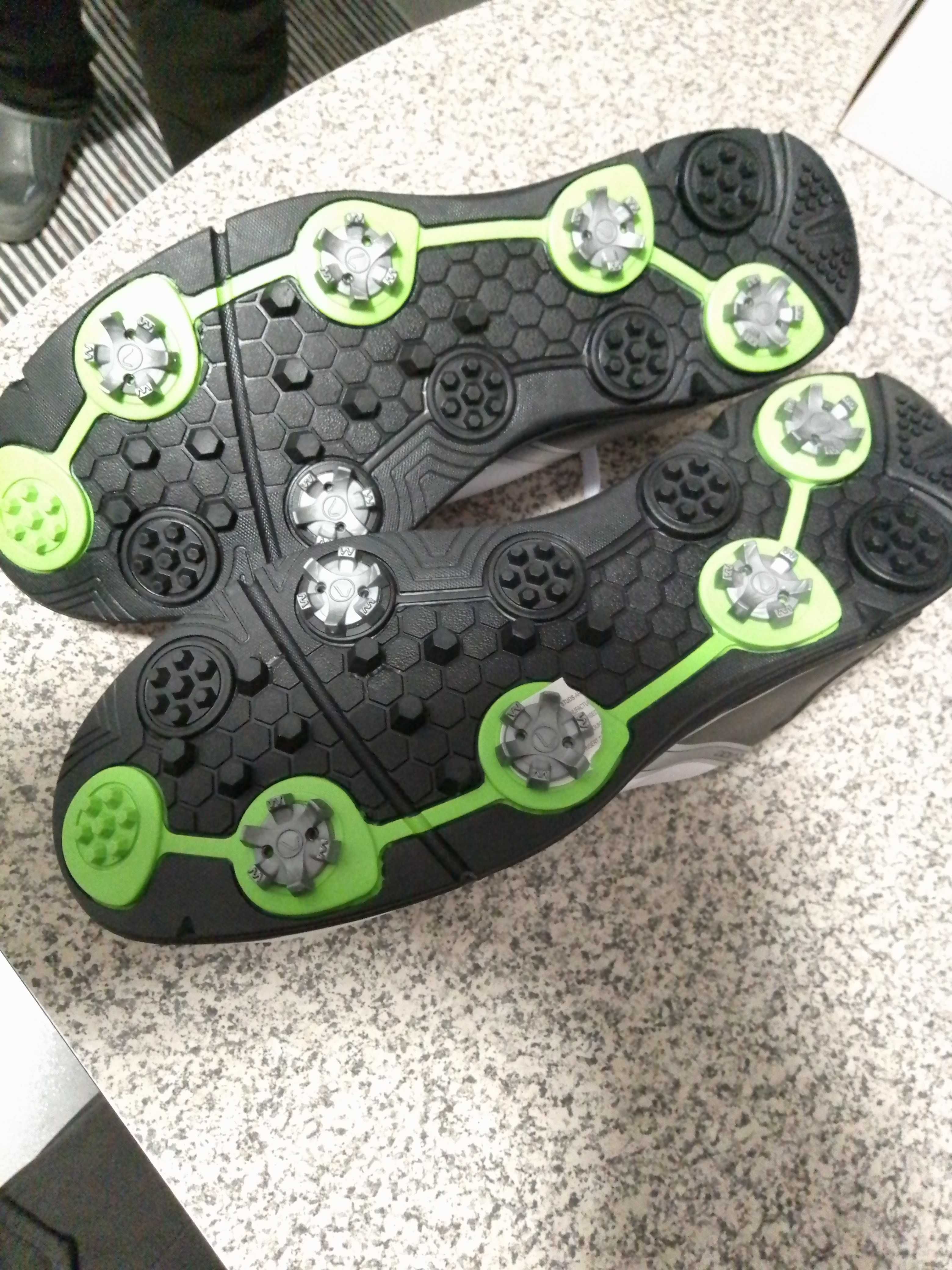 Sapatos Novos Golfe