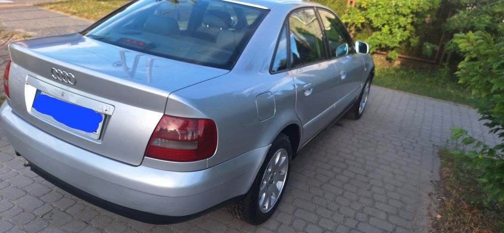 Audi a4 b5 1999r. 110KM automat
