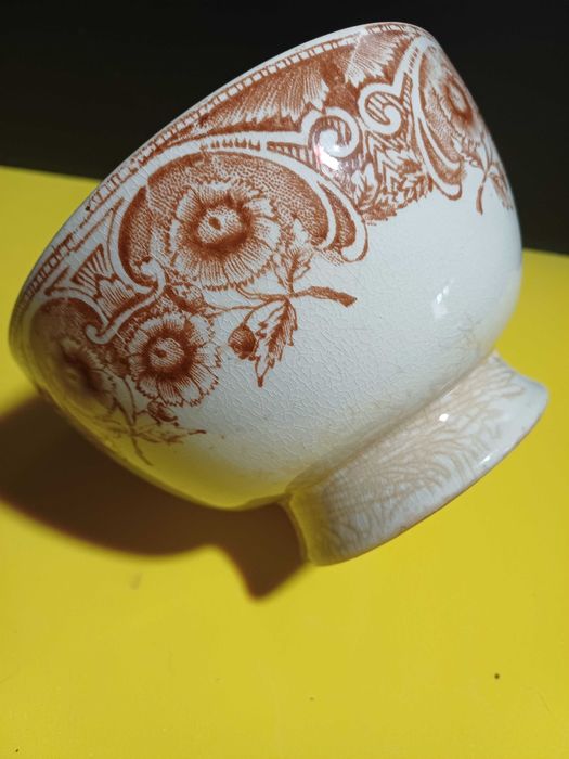 Malga Antiga em Faiança