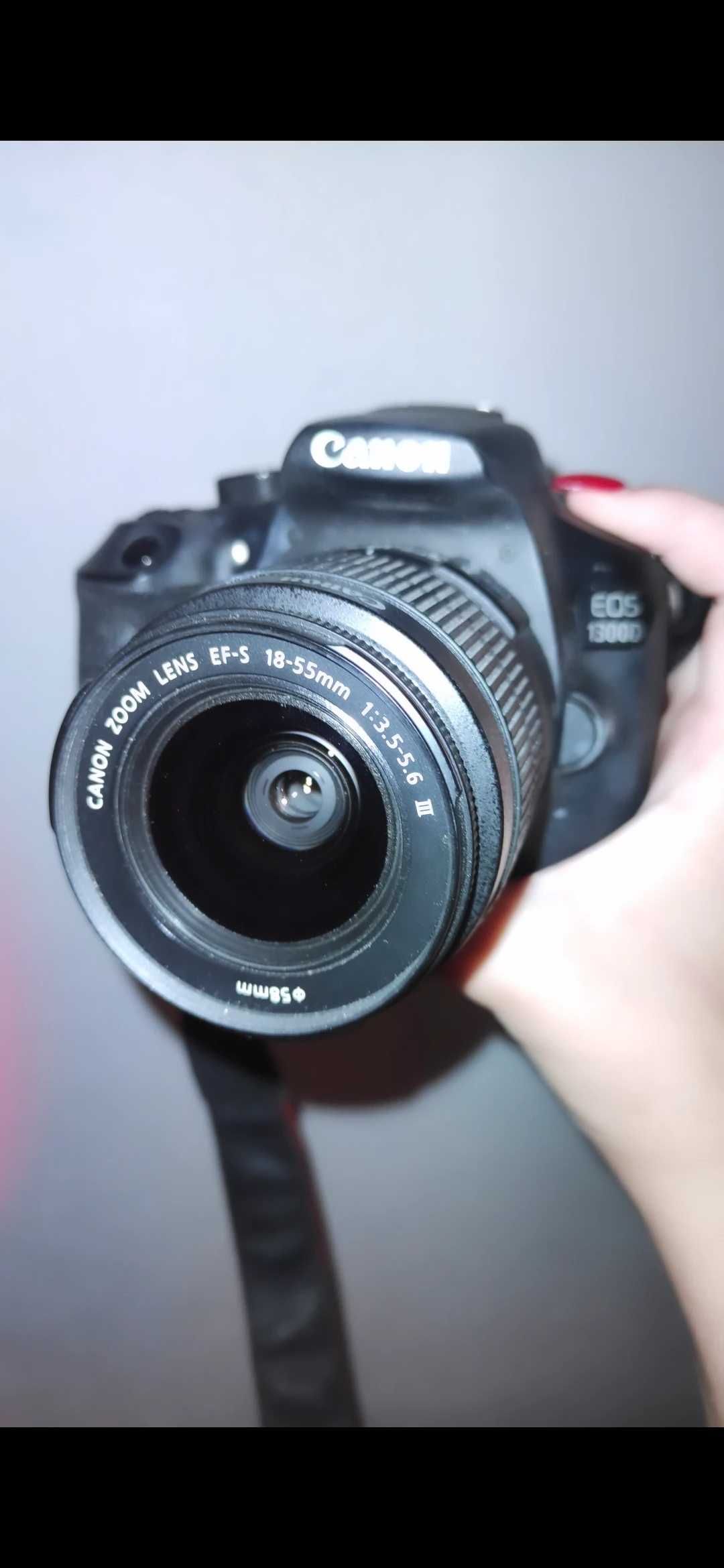 Máquina Fotográfica CANON EOS 1300D + objetiva 18-135 IS