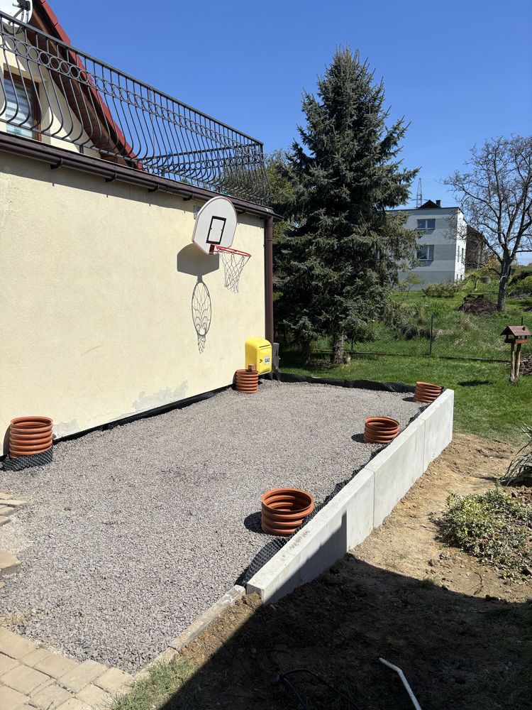 Mury oporowe elki betonowe tarasy z elek/parkingi płoty z elek skarpy