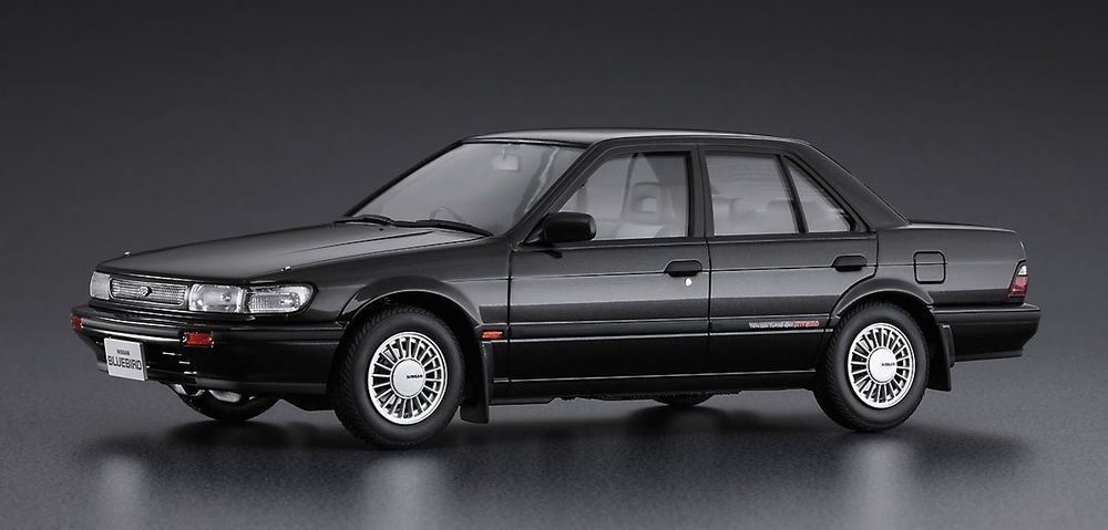 Hasegawa HC33 Nissan Bluebird 4Door Sedan SSS-Attesa Early 1/24 model