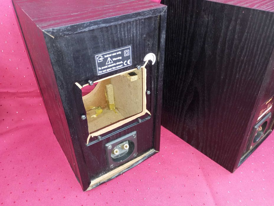 Корпусы черного цвета пустые компьютерных колонок Sven AF, BF-11 пара