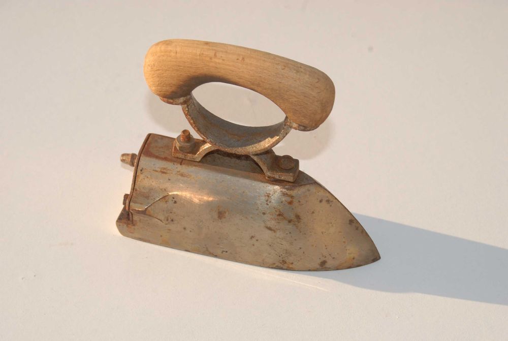 Stary przedwojenne żelazko z duszą antyk zabytek unikat kolekcjonerski