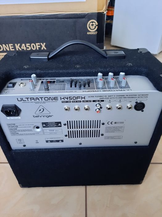 Комбик для клавішних behringer ultratone k450fx