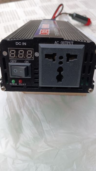 Инвертор 12вольт на 220вольт,1000 ват.