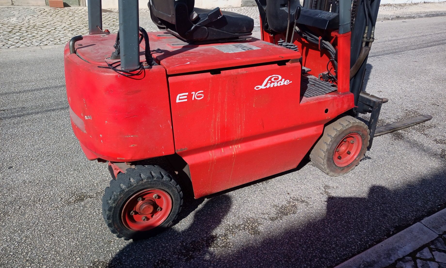 Empilhador linde 1600 triplex