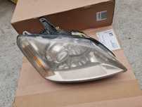 Lampa prawa xenon ford c max . Kompletna.
