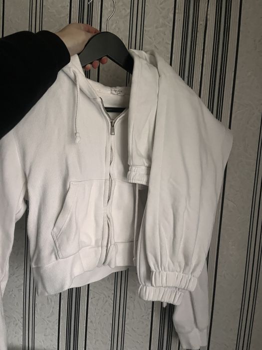 Джогери і зіпка білі