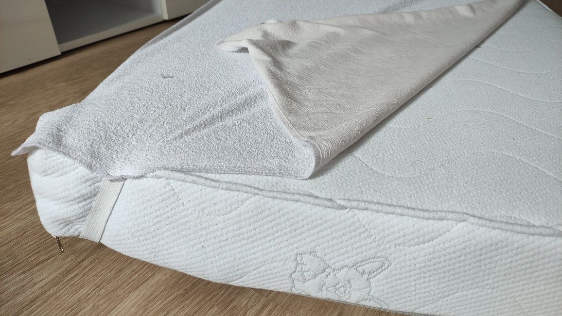 Materac dziecięcy 120x60 Havea Baby Max + 2 ochraniacze + 2 prześciera