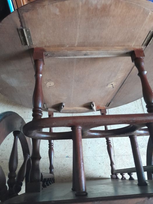 Carrinho bar em madeira.