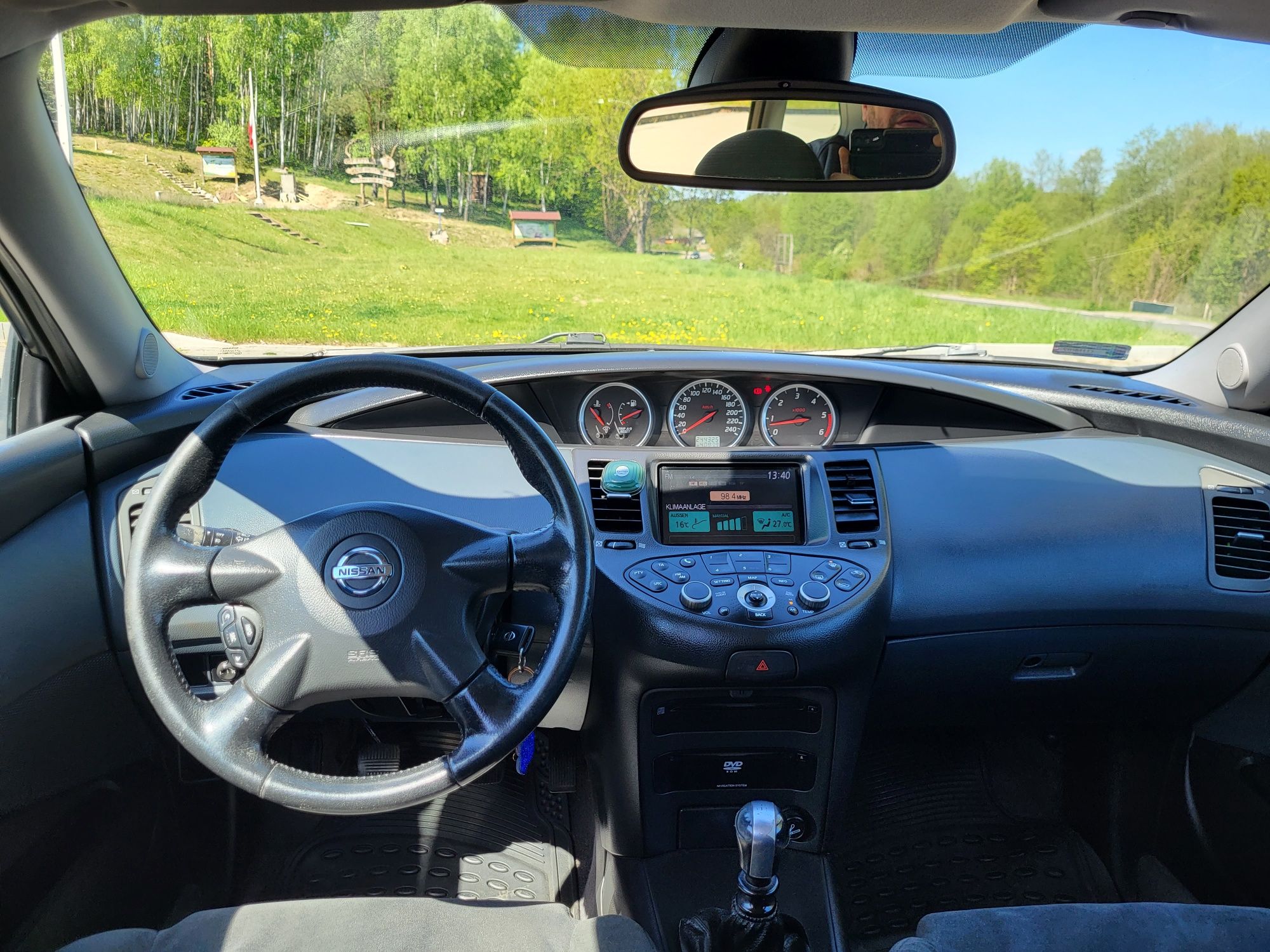 Nissan Primera P12