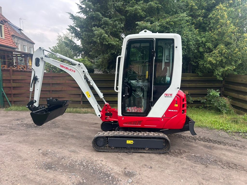 Minikoparka Takeuchi Tb 216 , bez luzòw , gotową do  pracy,