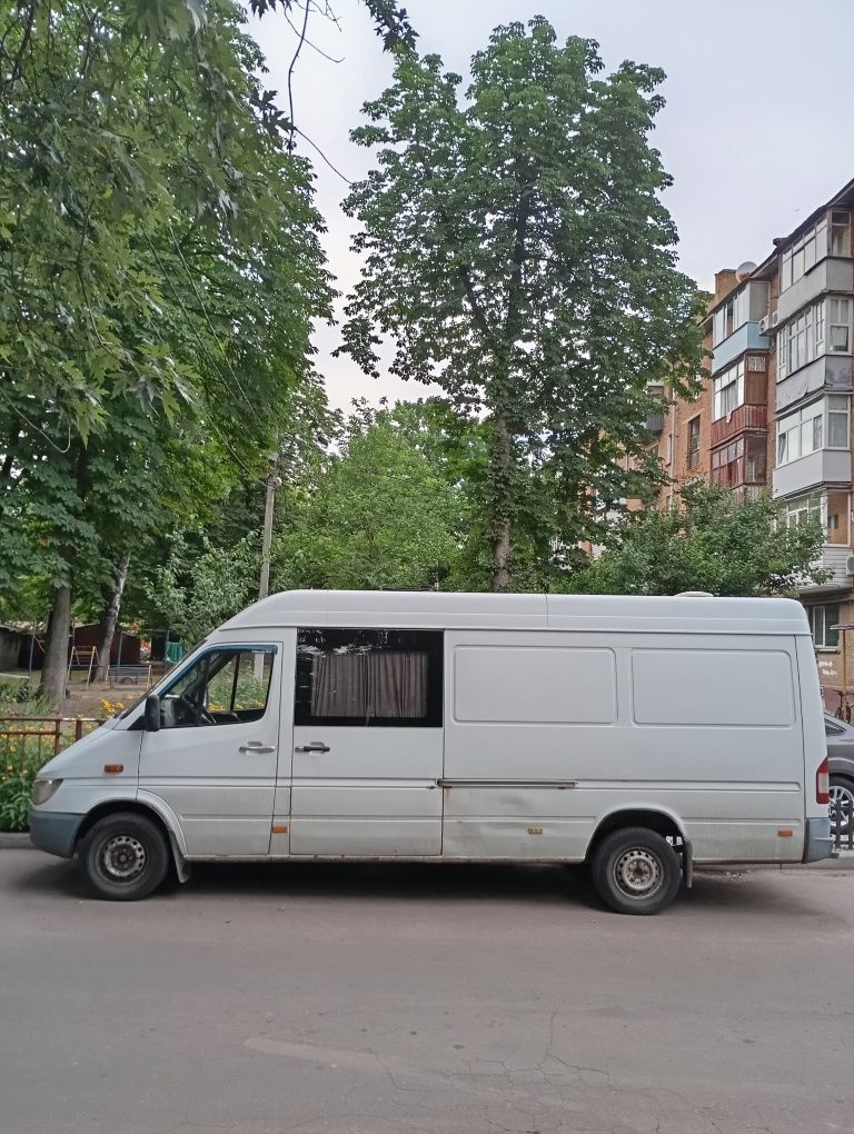 Mersebes Sprinter 2004г.в Грузопассажир 7+1