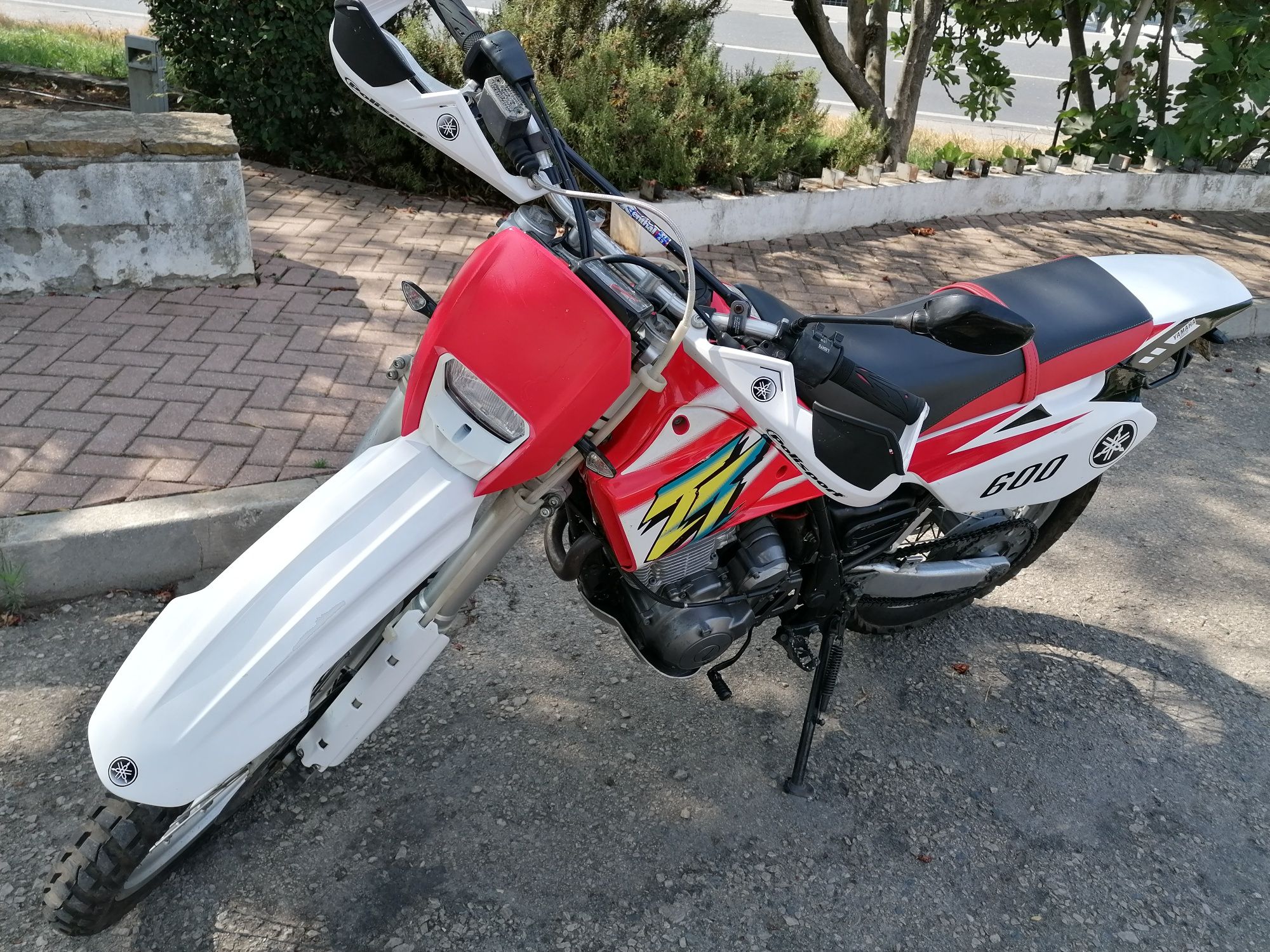 YAMAHA TT600E Belgarda em Excelente Estado, Impecável!!