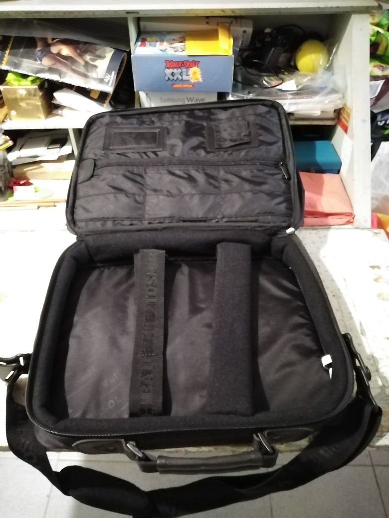 Vendo mala para computadores de portáteis bom estado