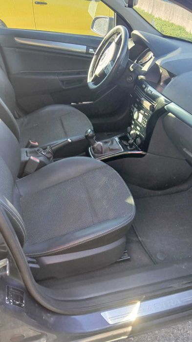 Opel Astra Caravan 1.7 CDTi Cosmo ecoFLEX