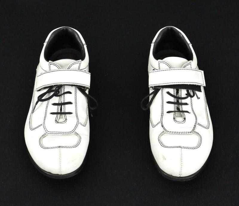 Sapatos em pele de cor branca - Prada