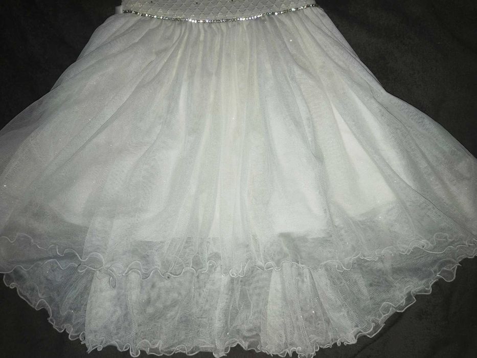 Красиве нарядне плаття на новий рік, випускний для дівчинки р.110