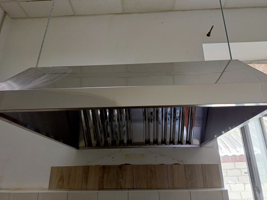 Зонти витяжні під замовлення