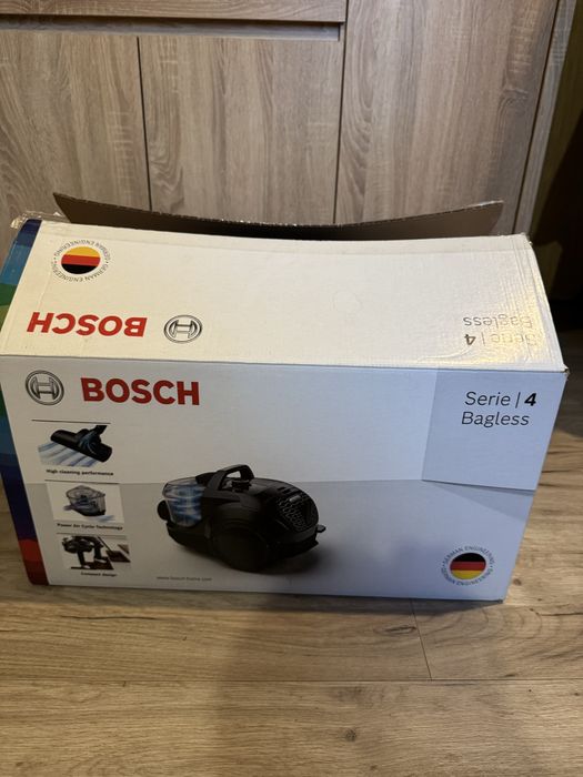 Пилосос для сухого прибирання без мішка Bosch BGS21X320