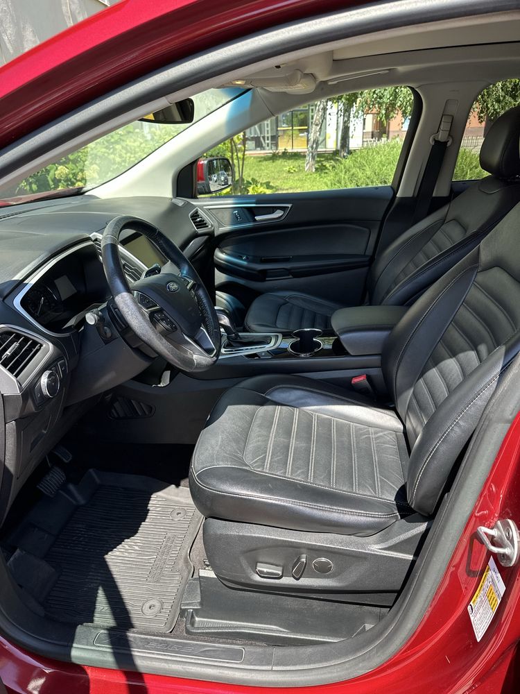 Ford Edge 2015,3,5 обьем двигателя,280 л.с.