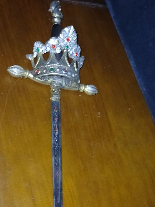 Espada para decorativos por 35 €
