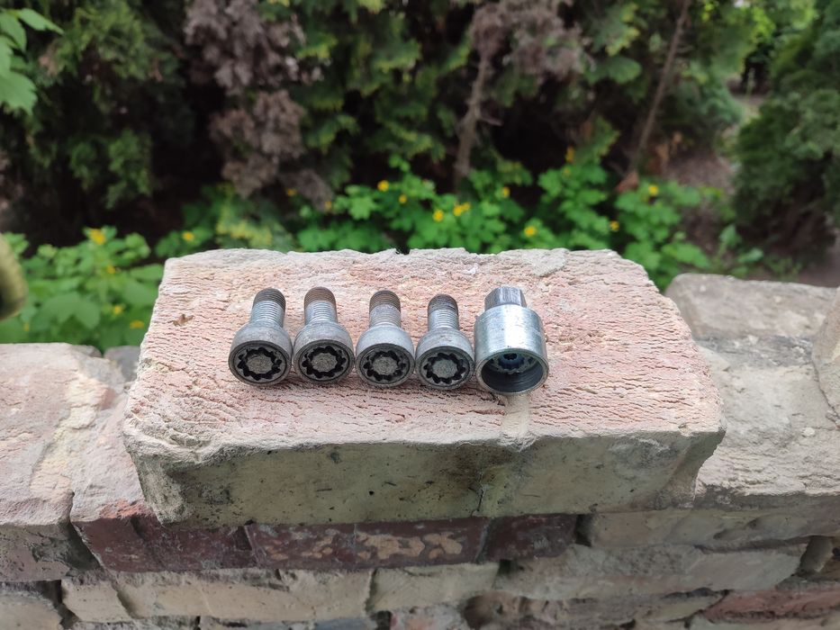 Болти секретки Vag