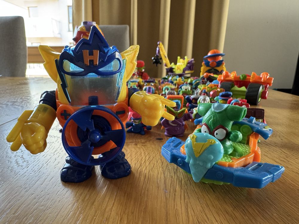 Figurki SuperThings