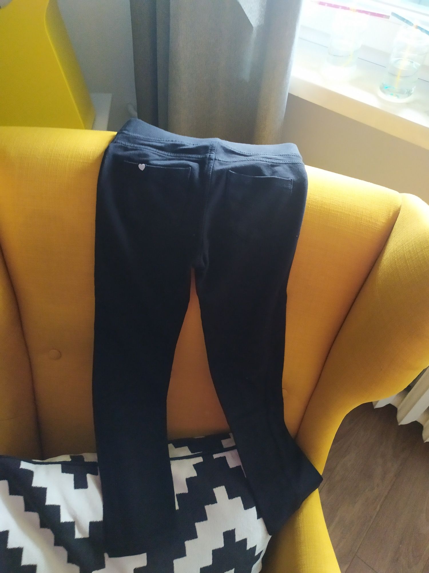 Legginsy r.128 H&M czarne