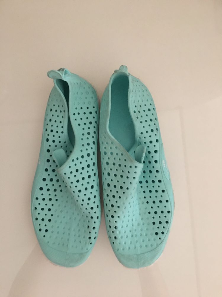 Sapatos piscina 37