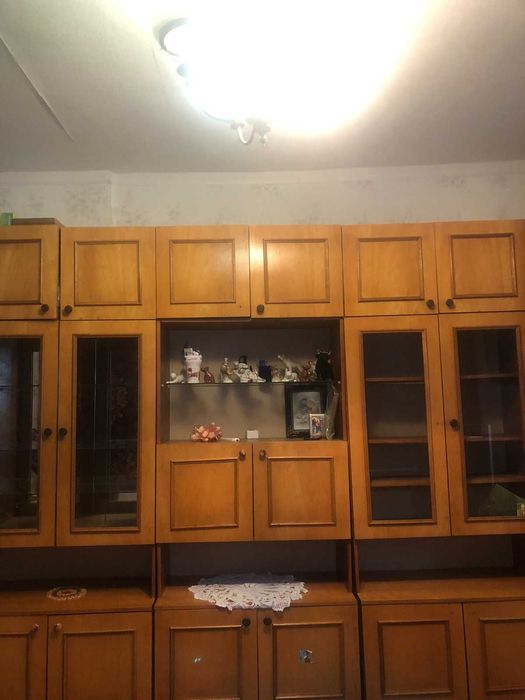 Продам стінку в смт Криве Озеро