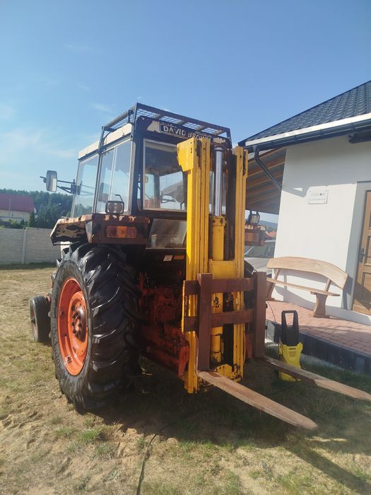 Ciągnik David Brown 1412 z masztem 5 metrów