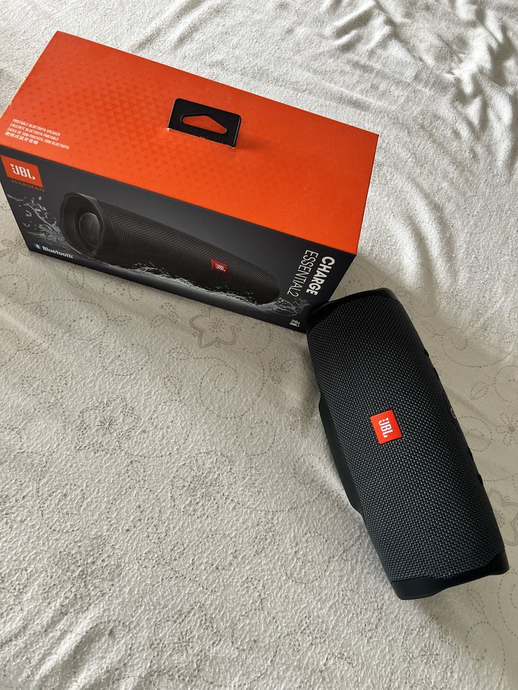 Vendo essa JBL CHARG essecial 2 NOVA! Com garantia.