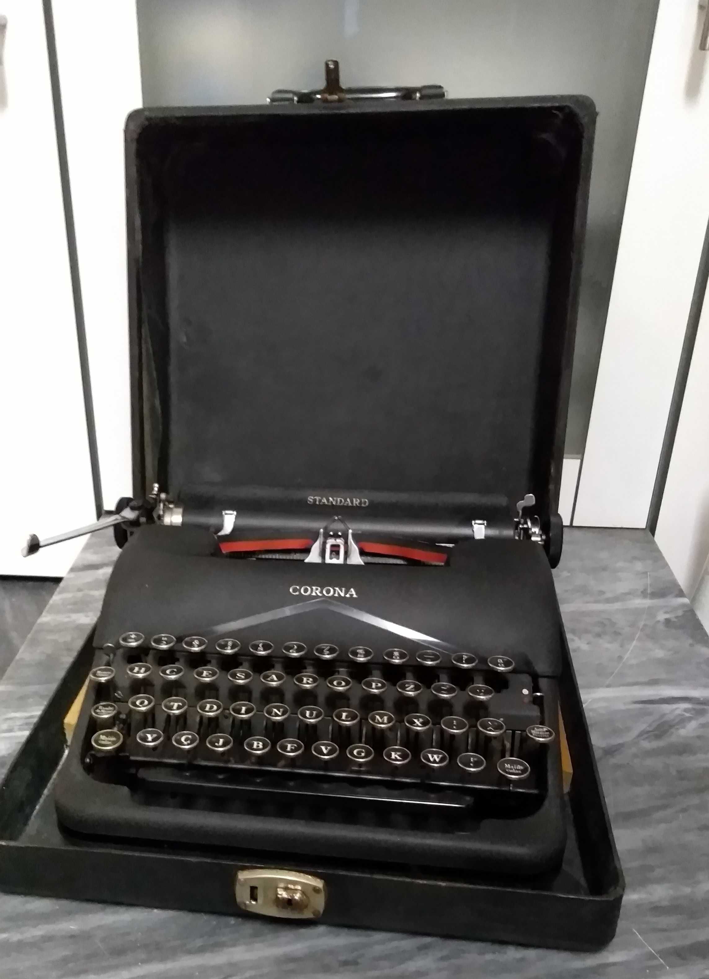 Vintage Corona Standard  Portable Typewriter Working w New Ink