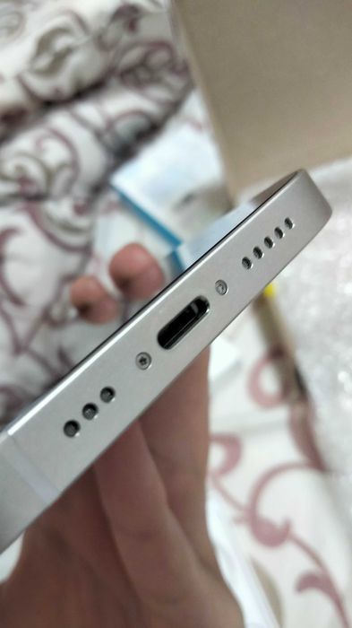 Айфон 13 256.  Ідеал, Neverlock. + Кабель, стекло