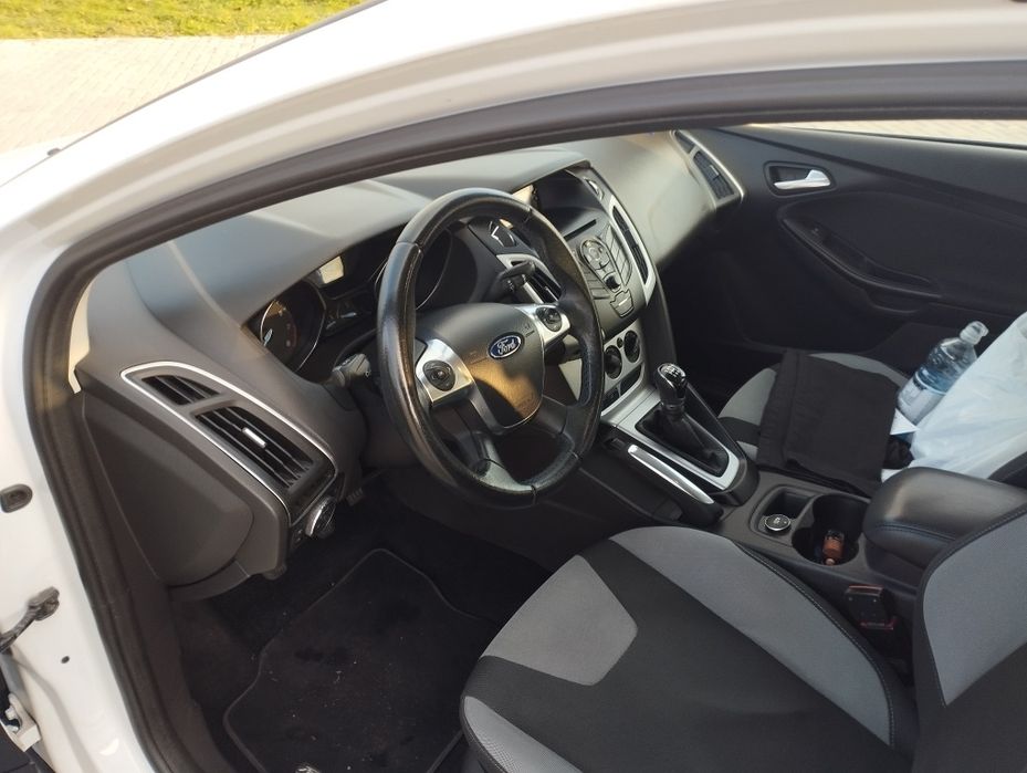 Ford Focus  MK3 1,6 . REZERWACJA