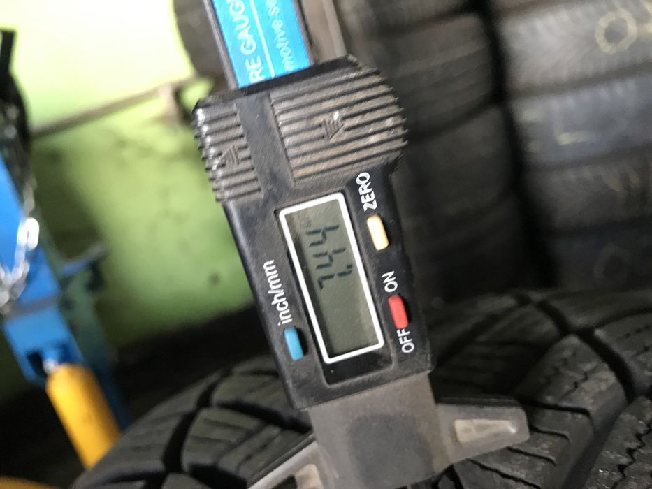 245/45/18. Гудіер