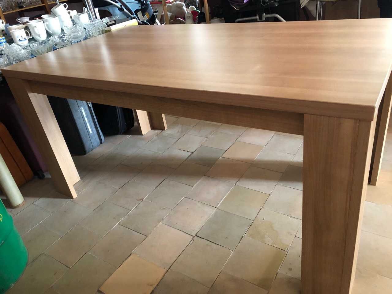 Стол   гостиный большой  , столы разные
