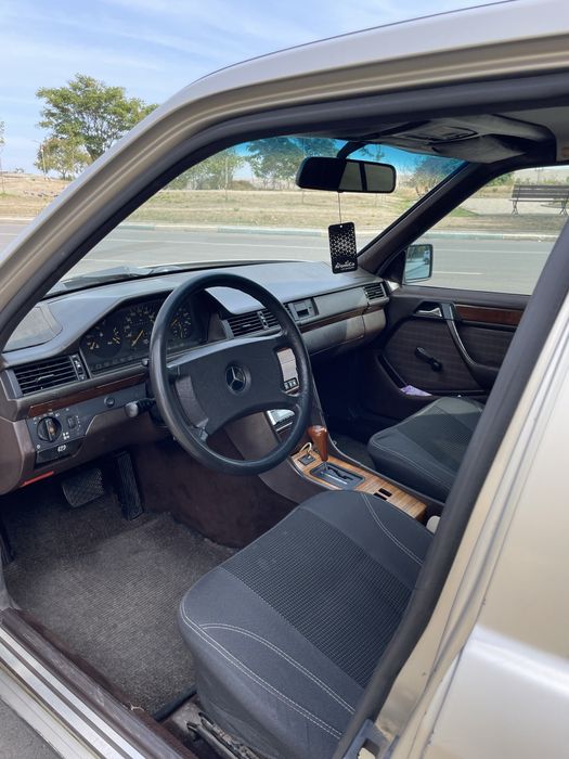 Mersedes benz w124