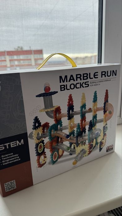 Дитячий трьох поверховий конструктор