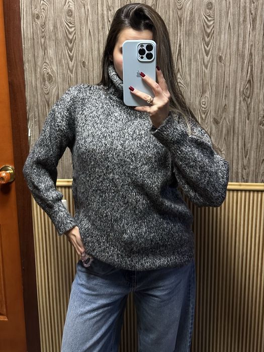 Жіночий светр Reserved розмір S