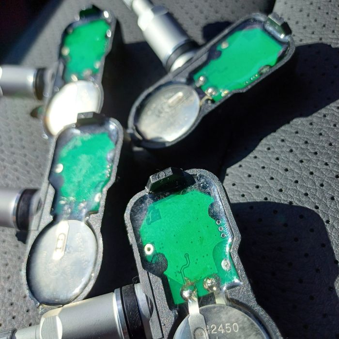 Продам  датчики  тиску  на тойоту, лексус