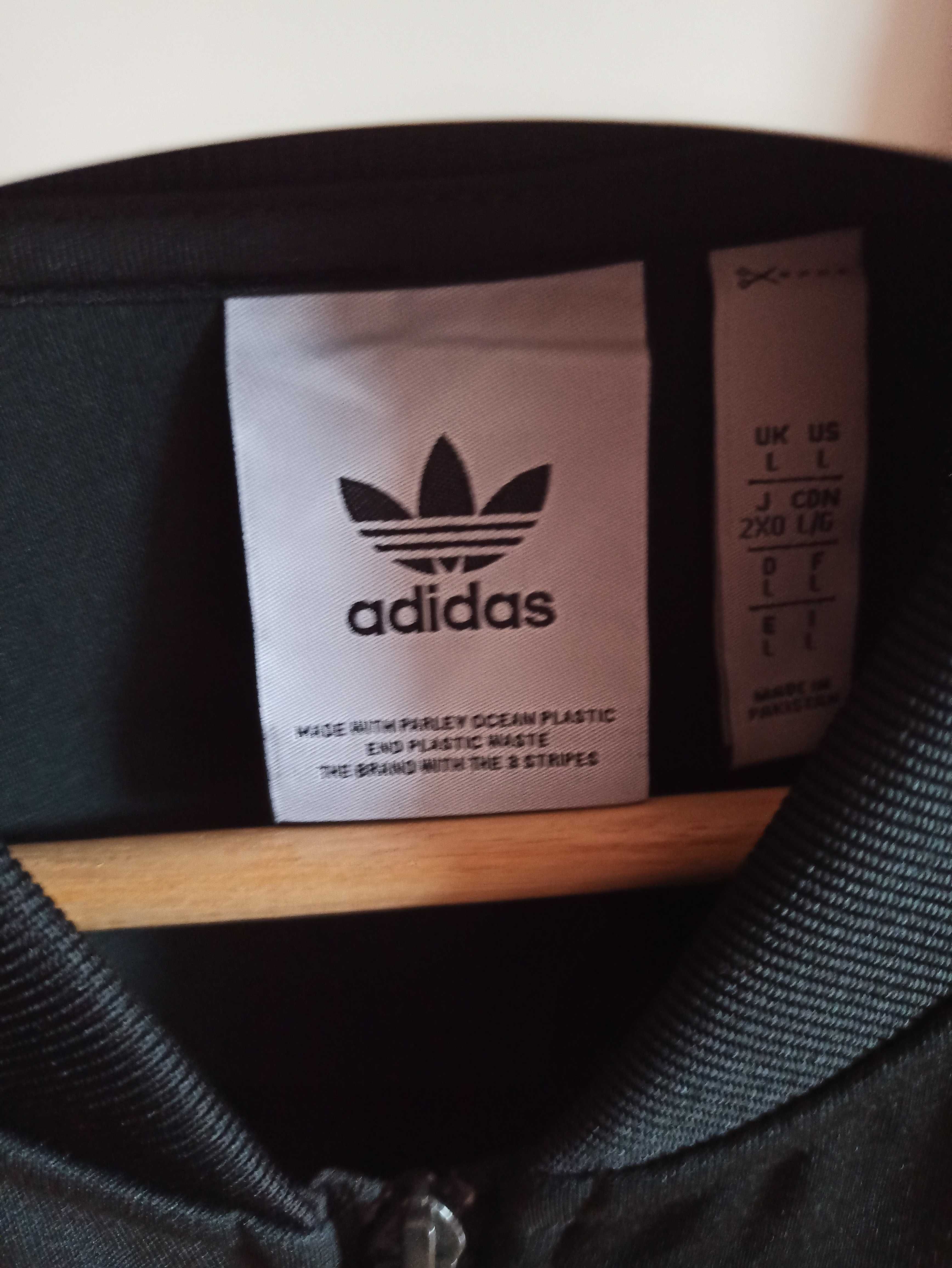 Casaco Adidas. Novo sem etiqueta. Tam L