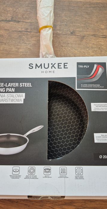Smukee patelnia stalowa 3 warstwowa Nowa 20cm