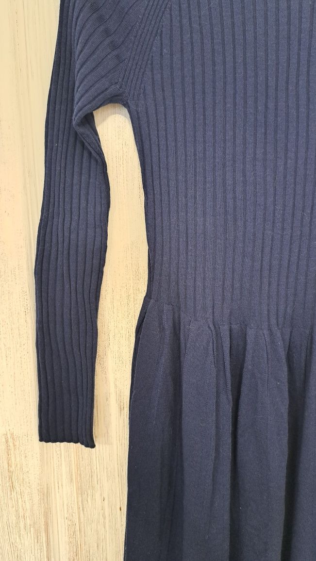 UNIQLO Сукня 100% вовна (36/S р.)